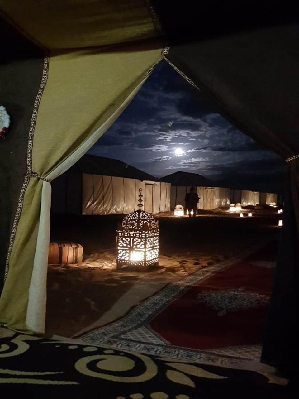 Starry Desert Nights Camp 梅尔祖卡 外观 照片